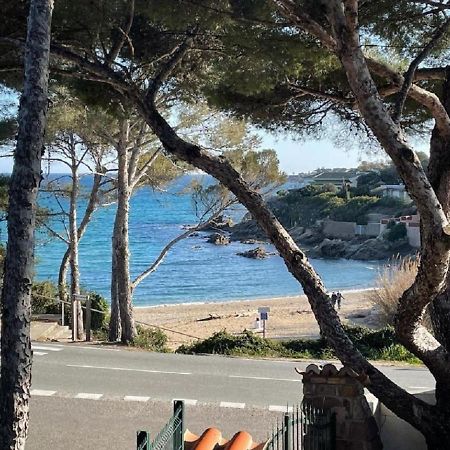 Entre St-Raphael Et St-Tropez. Studio Pieds Dans L'Eau, A Partir De 600 Euros/Semaine. Сен-Агулф Екстериор снимка